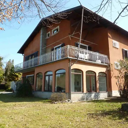Apartment Casa Paradiso Porto Valtravaglia